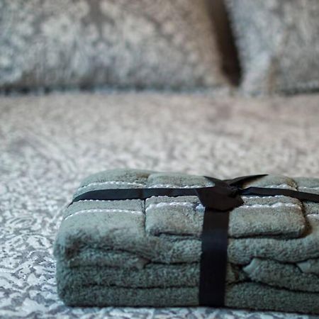 Blanca Serenidad Luxury Apartment Methana Luaran gambar